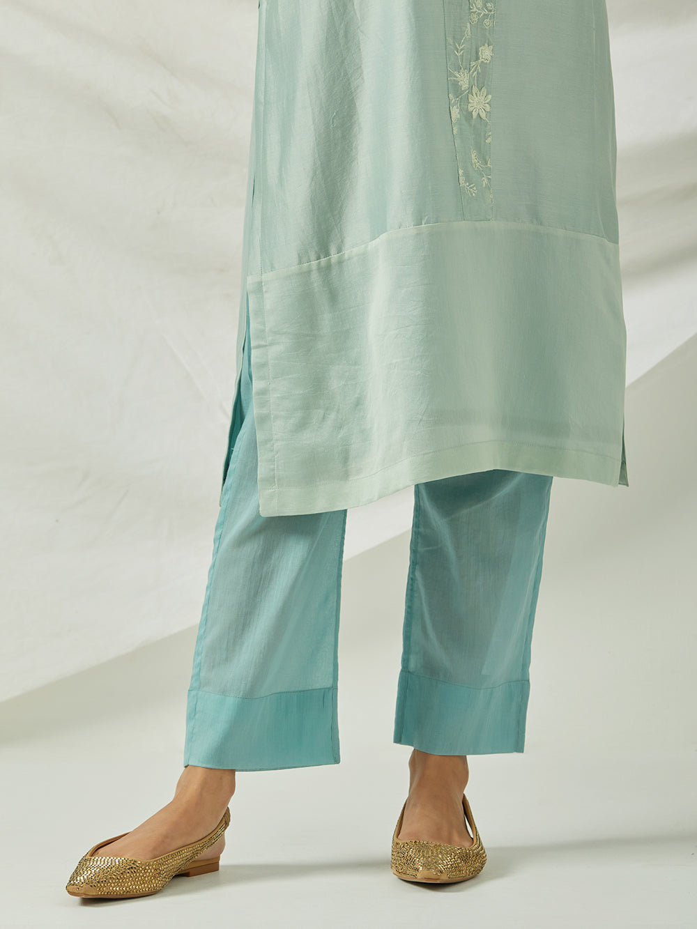 Light Green Chanderi Kurta With Pant – Set Of 2