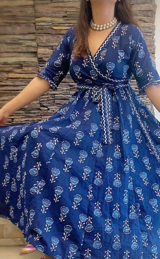 Blue Floral Print Cotton Kurta With Pants