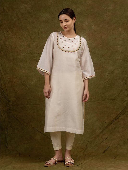 Off White Embroidered Chanderi Kurta