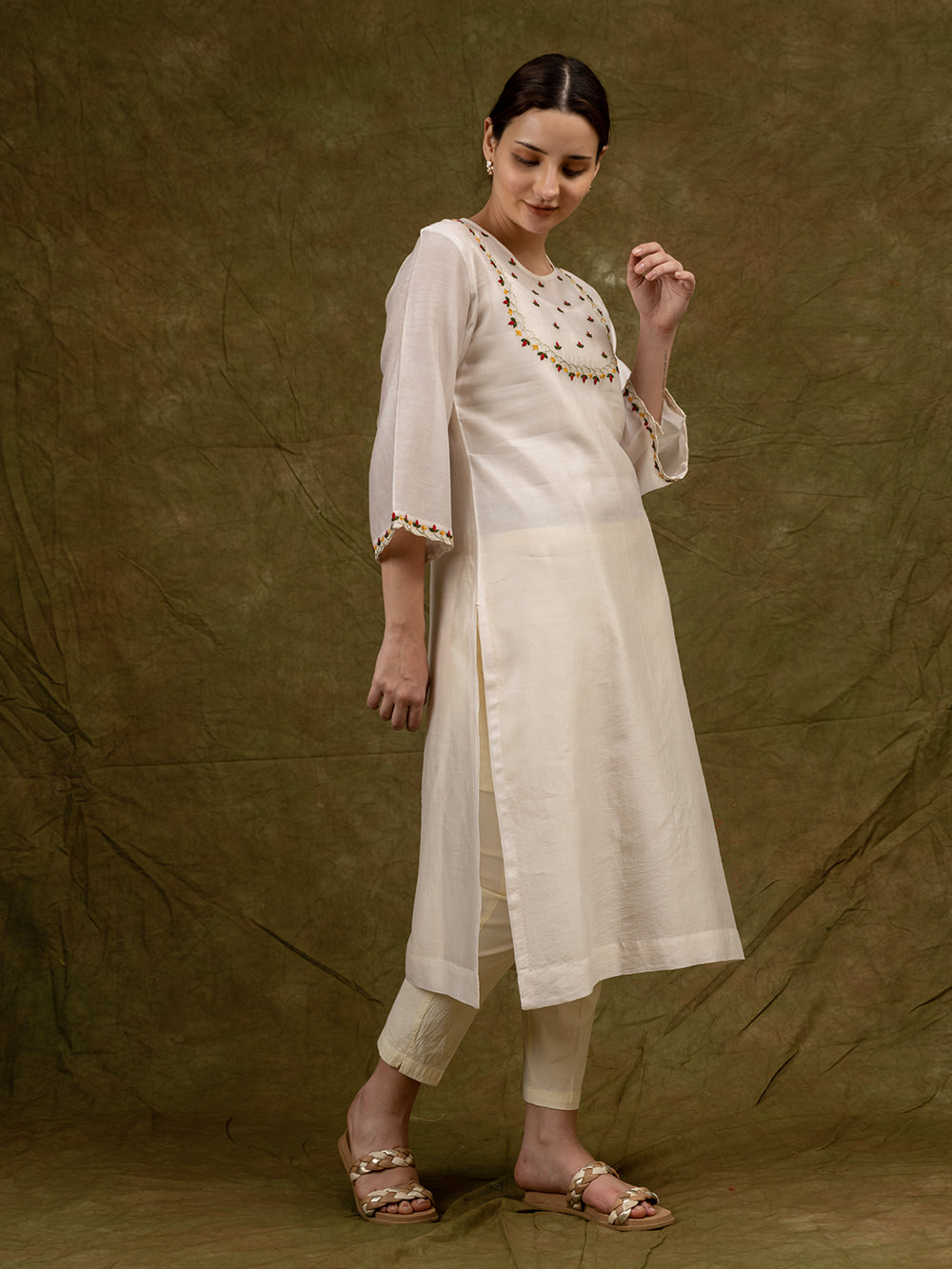 Off White Embroidered Chanderi Kurta