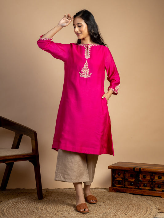 Magenta Embroidered Maheshwari silk Kurta