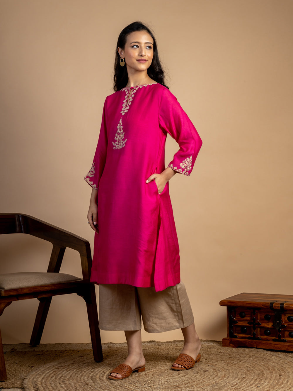 Magenta Embroidered Maheshwari silk Kurta