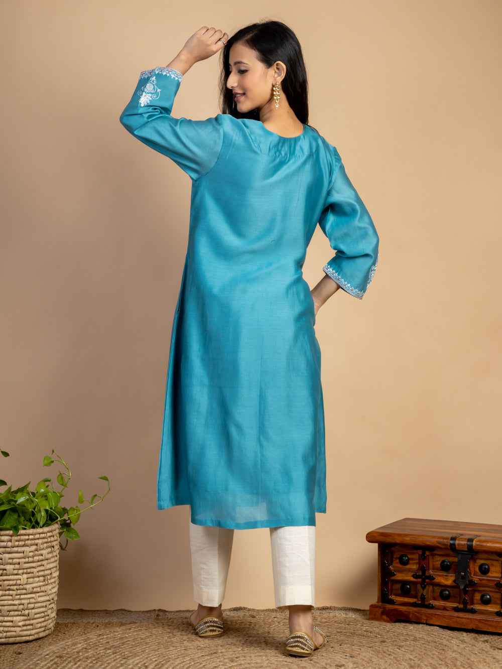 Turquoise Embroidered Chanderi Kurta