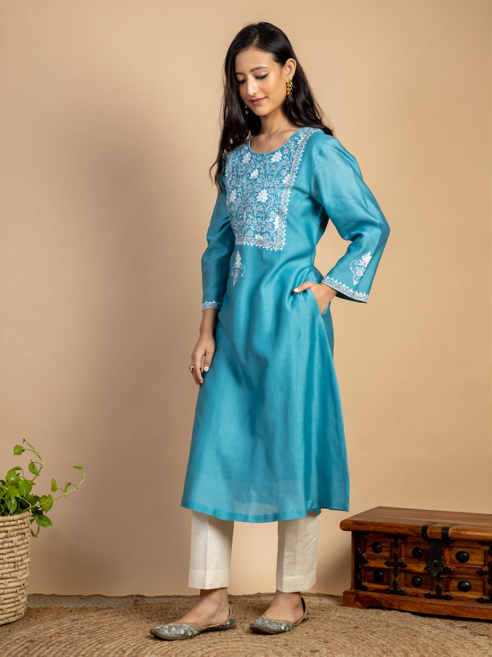 Turquoise Embroidered Chanderi Kurta