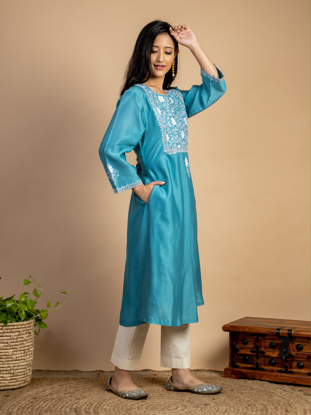 Turquoise Embroidered Chanderi Kurta