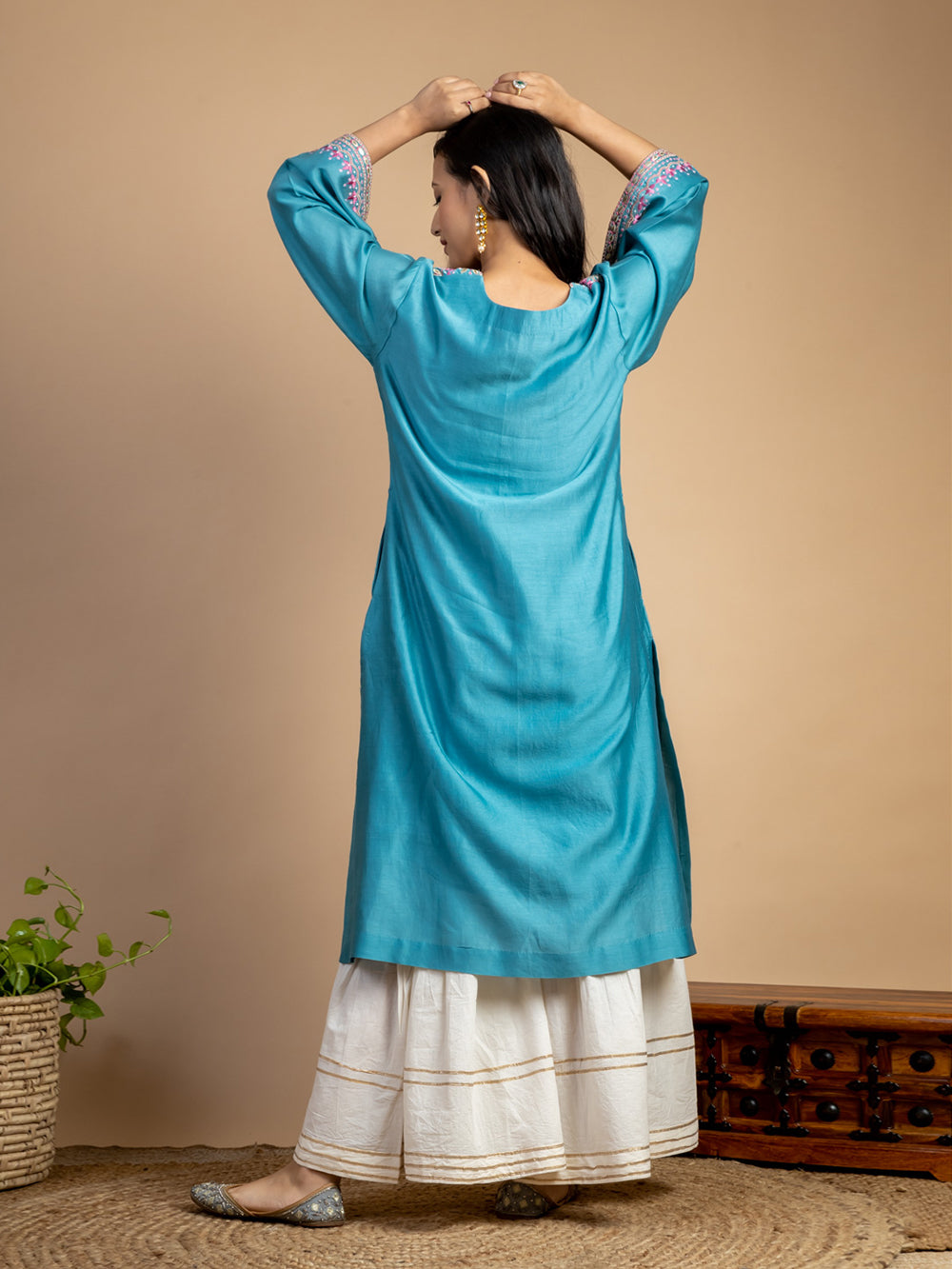 Turquoise Embroidered Chanderi Kurta