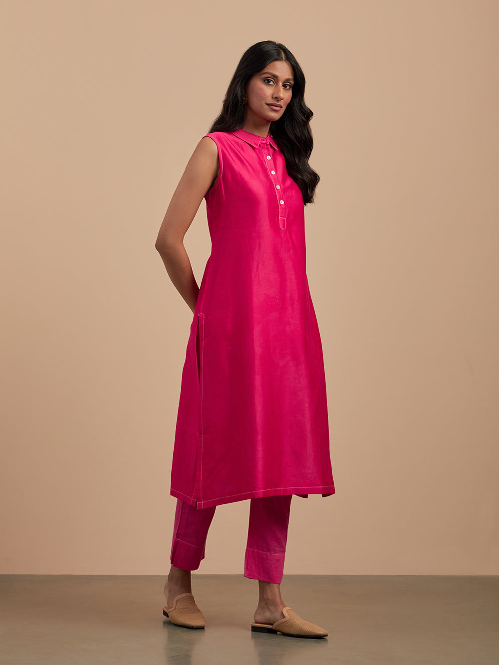 Magenta Chanderi kurta with pants set of 2