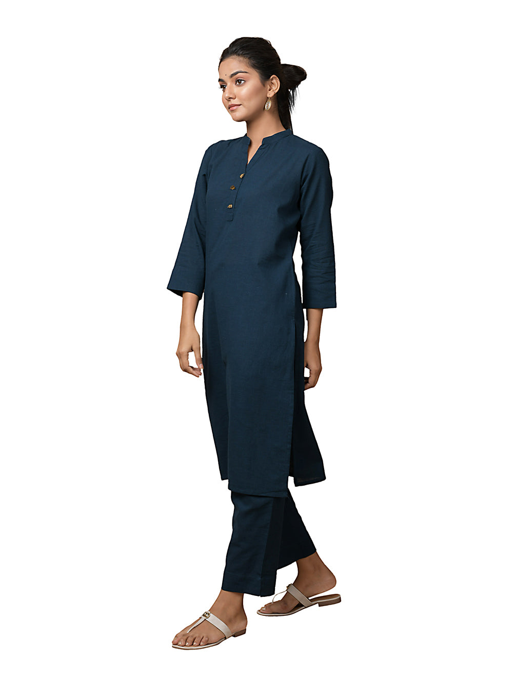 Blue Solid Metal Embellishment Cotton Kurta